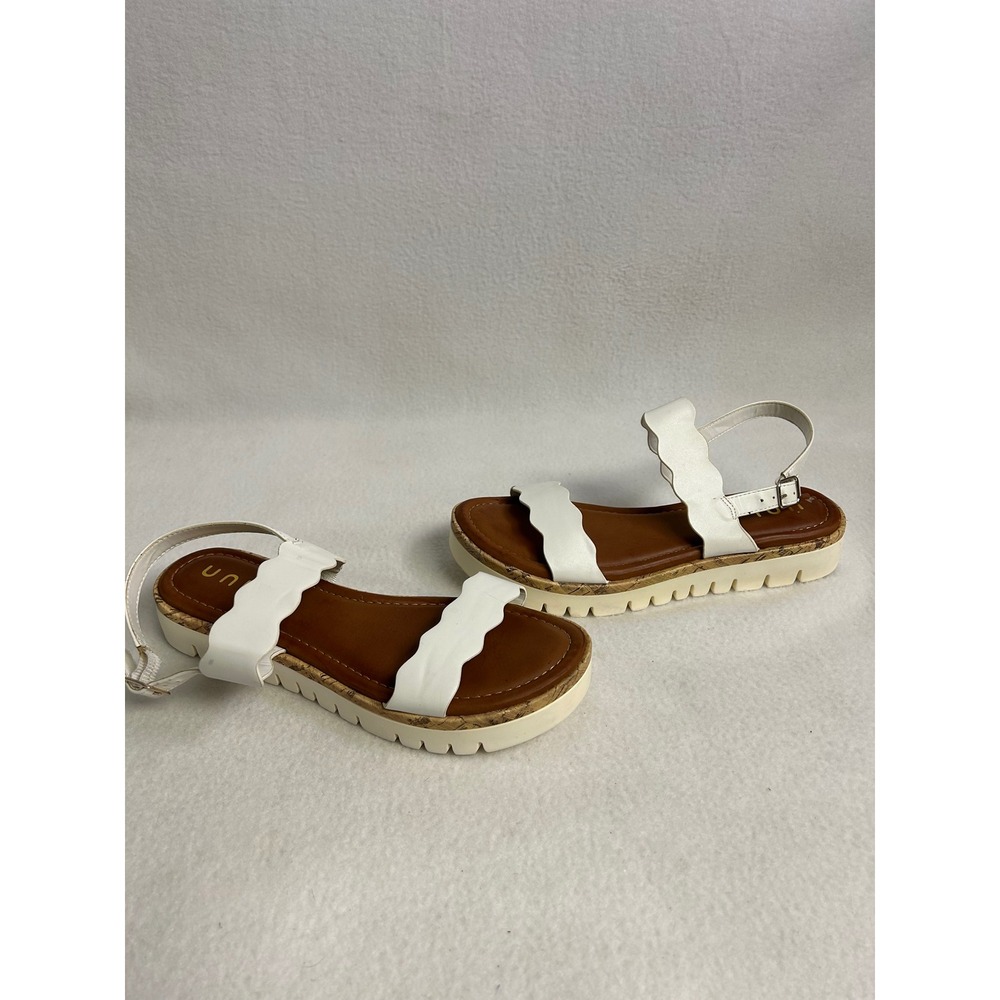Boho Coastal Unisa Womens 9.5 White Scalloped Unbrolio-T Platform Sandals